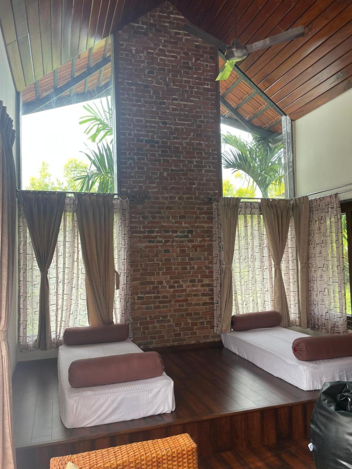 Hotel Biranji Aqua Retreat Chikmagalūr Zewnętrze zdjęcie