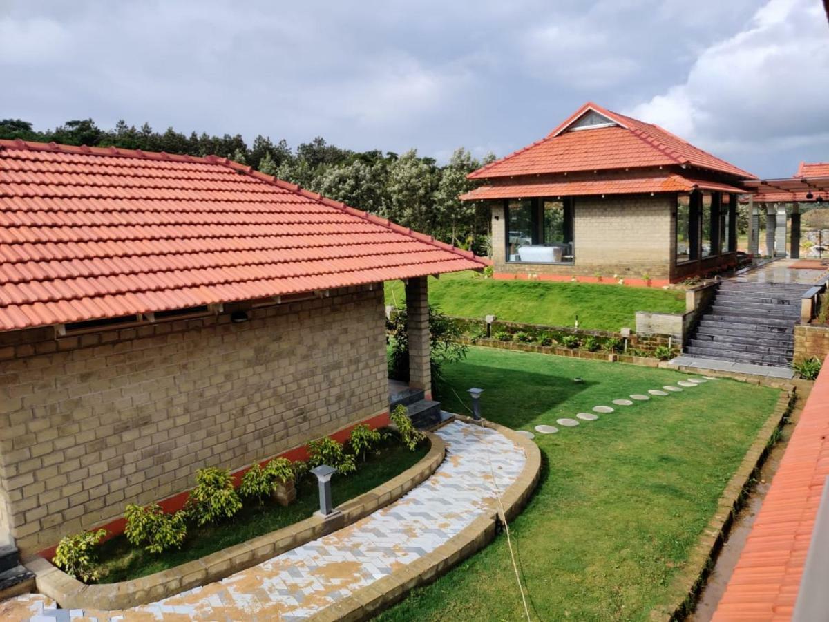 Hotel Biranji Aqua Retreat Chikmagalūr Zewnętrze zdjęcie
