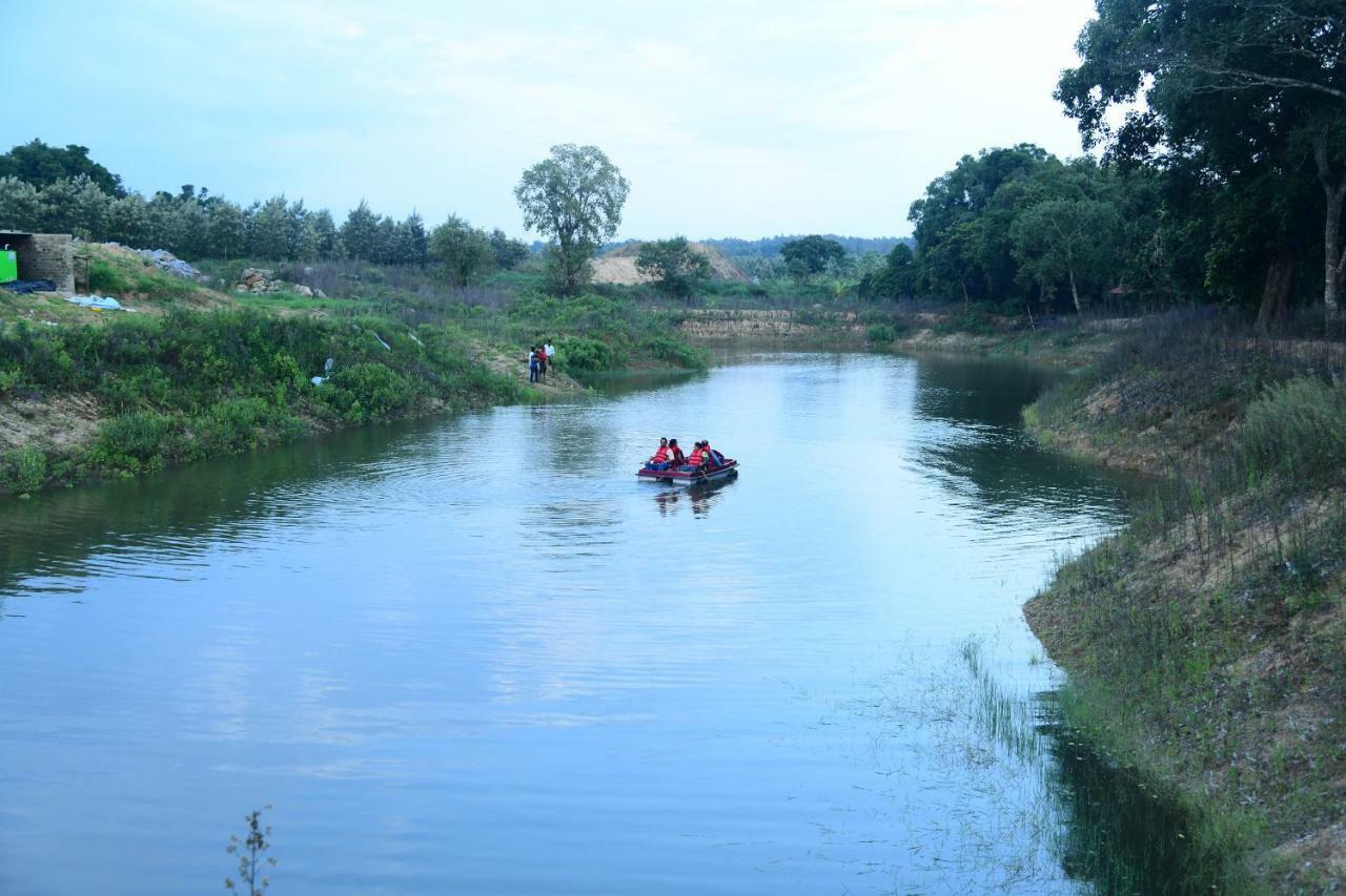 Hotel Biranji Aqua Retreat Chikmagalūr Zewnętrze zdjęcie