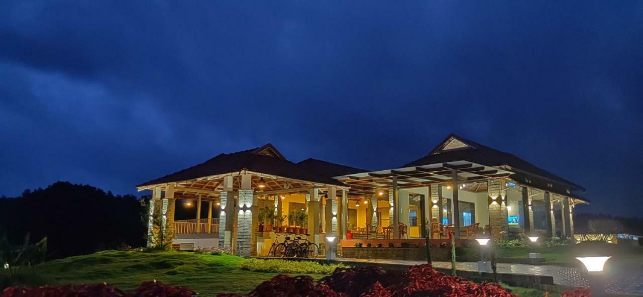 Hotel Biranji Aqua Retreat Chikmagalūr Zewnętrze zdjęcie